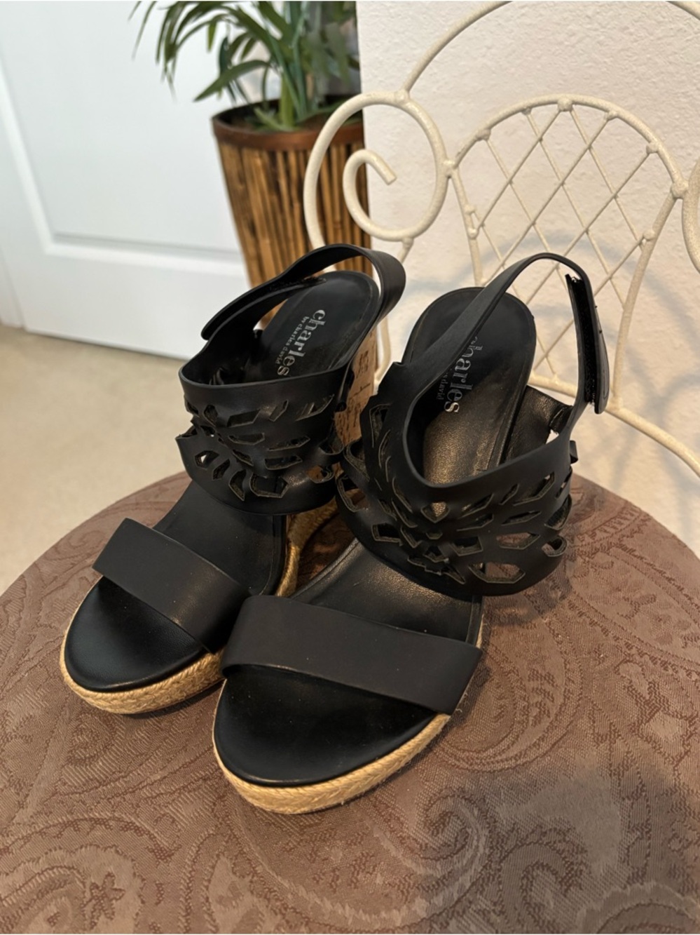 Charles By Charles David Black Leather Espadrille Wedges. Sz 5 - Picture 5 of 8